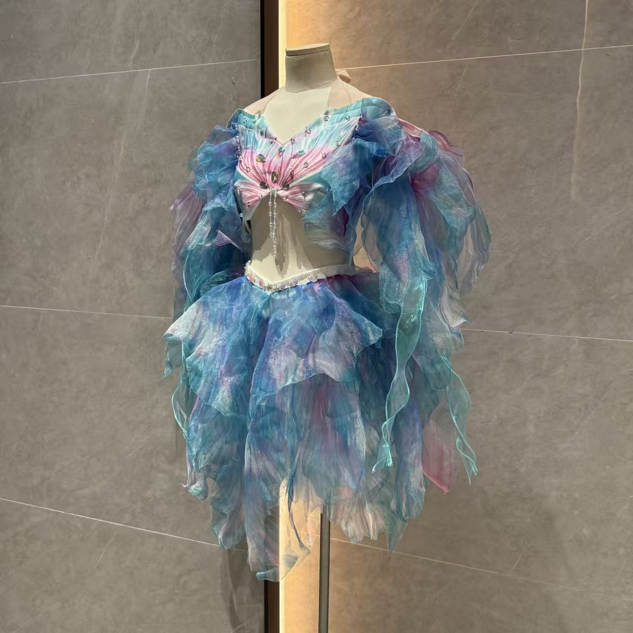 マーメイドウォーターダンススカートプリンセスドレス水槽水中ダ - Aquarium & Marine Museum のレビューと価格